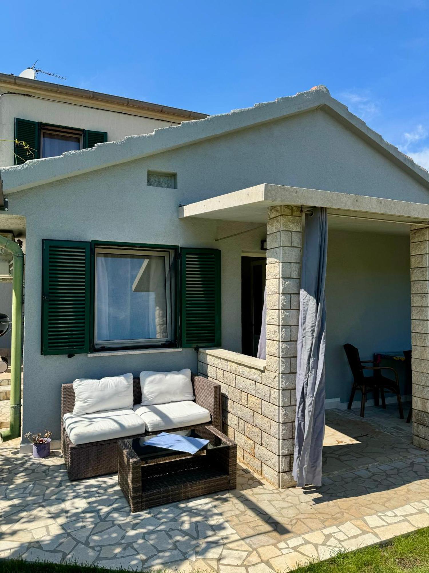 Haus Enna Apartment B EG Top Lage Terrasse Grill Meerblick Medulin Exterior foto