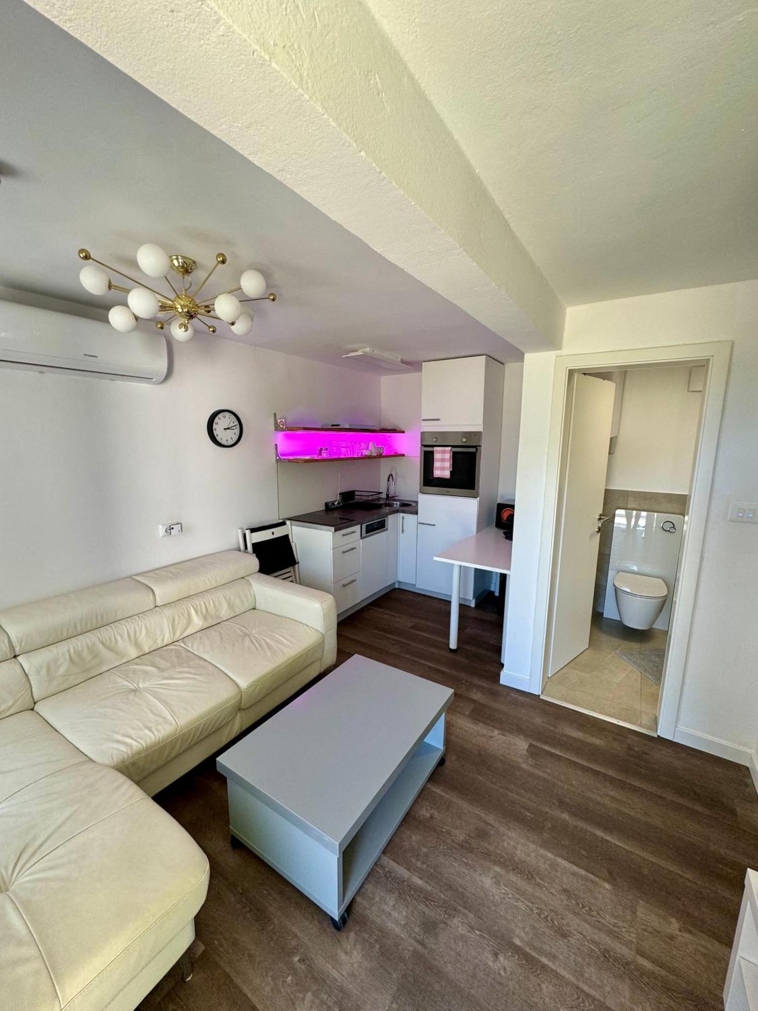 Haus Enna Apartment B EG Top Lage Terrasse Grill Meerblick Medulin Exterior foto