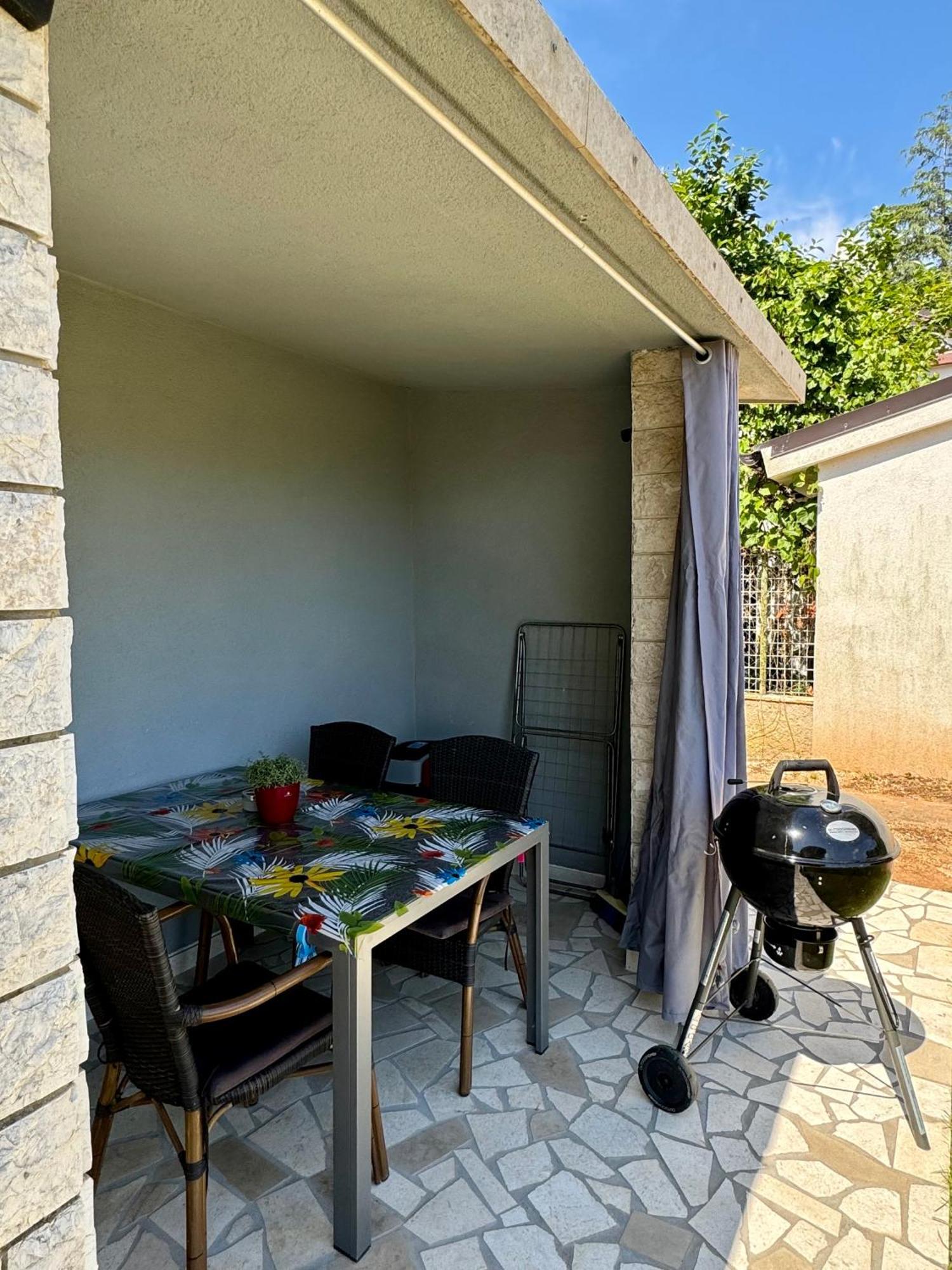 Haus Enna Apartment B EG Top Lage Terrasse Grill Meerblick Medulin Exterior foto